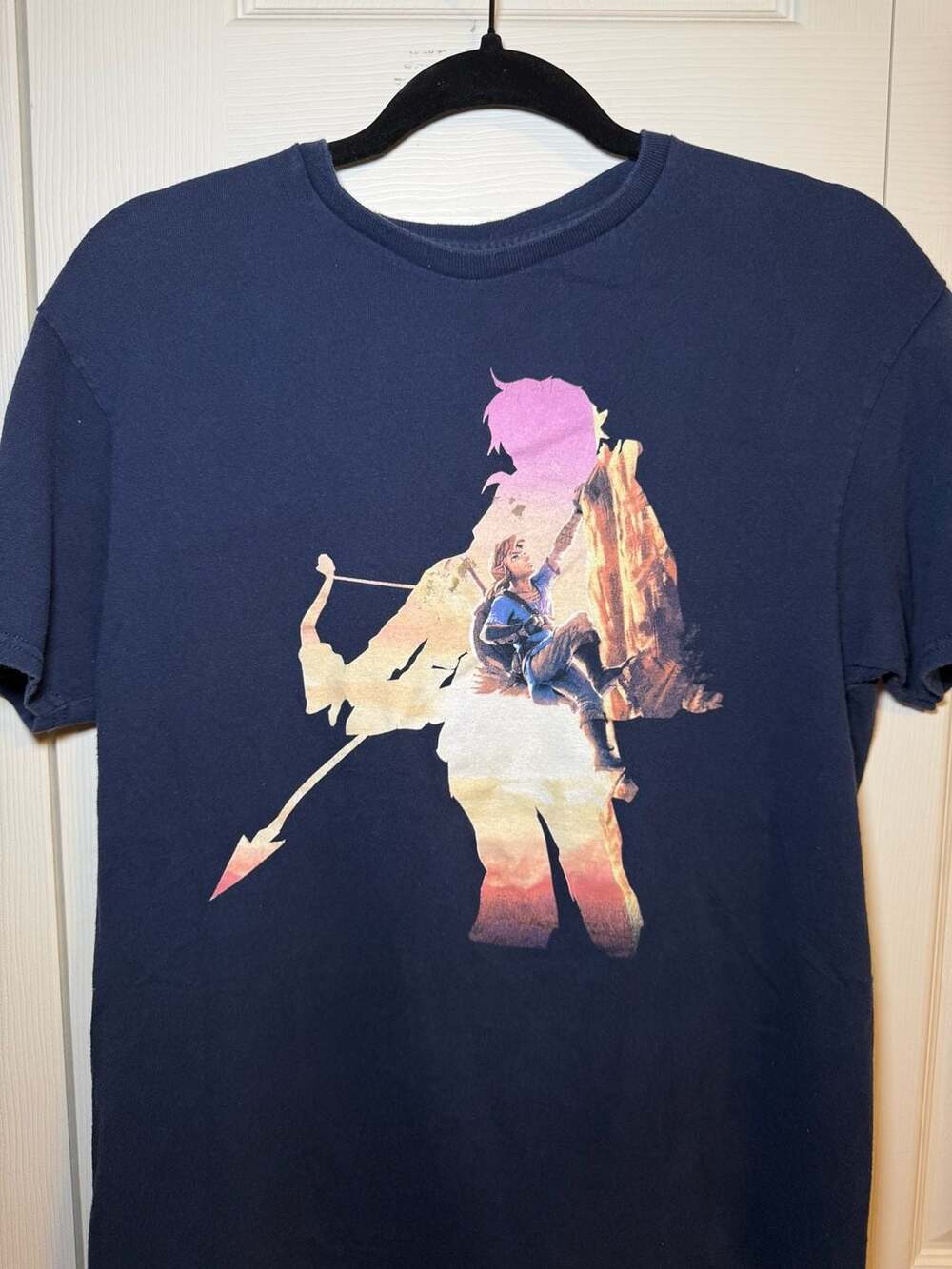 The Legend of Zelda Breath of the Wild Graphic T-Shirt Medium Navy